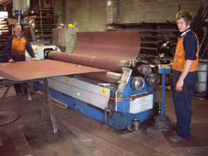 Rolling up to 1.8metres wide Rolling up to 1.8metres wide